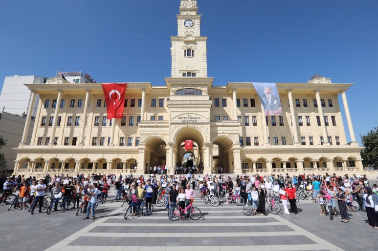 Başarılı öğrencilere 143 adet bisiklet dağıtıldı