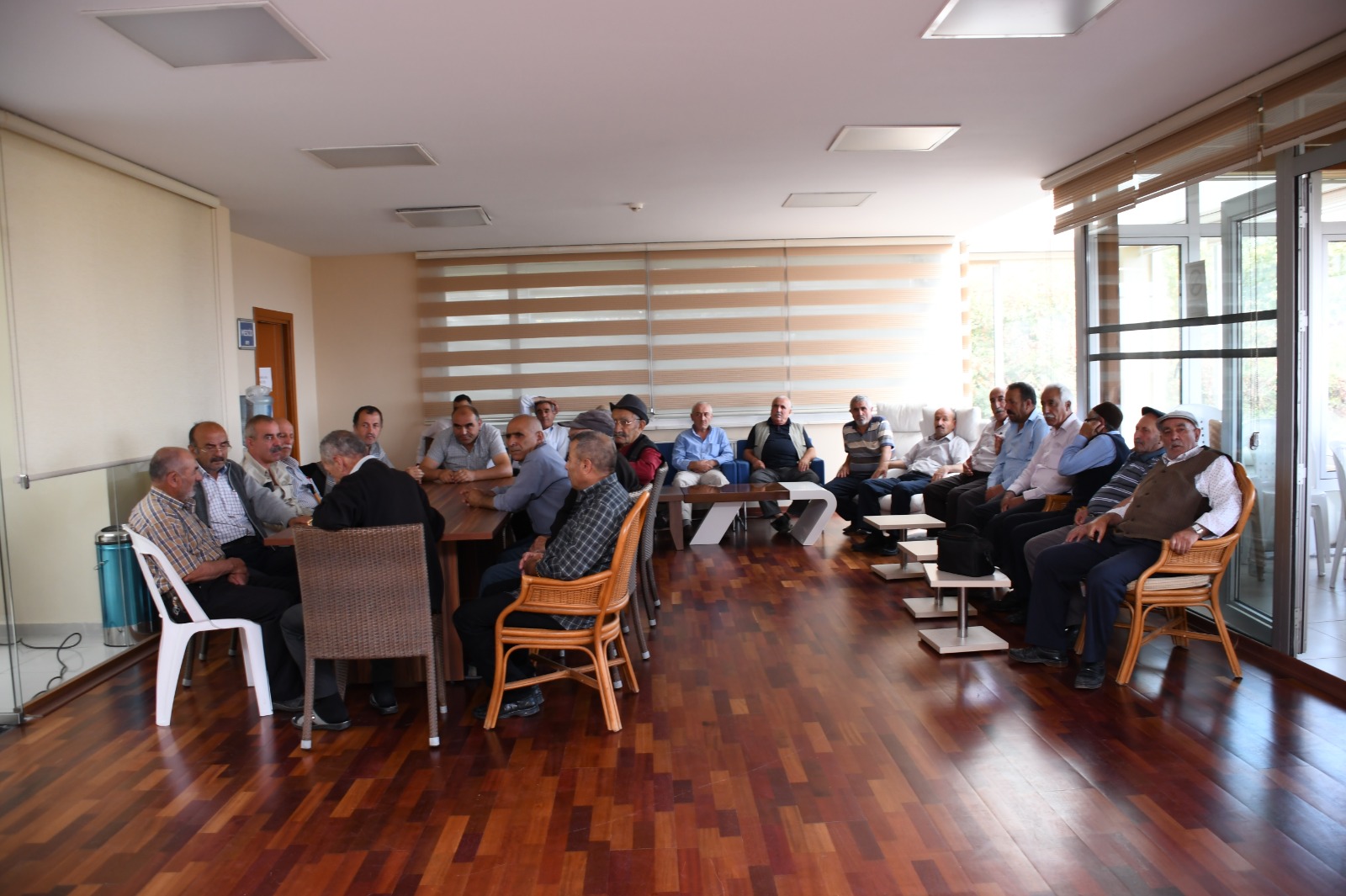 Esenyurt’un  ulu çınarlarıyla  Aşure buluşması