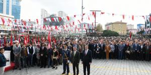 ESENYURT’TA ATATÜRK ANITI’NA CUMHURİYET BAYRAMI ÇELENGİ