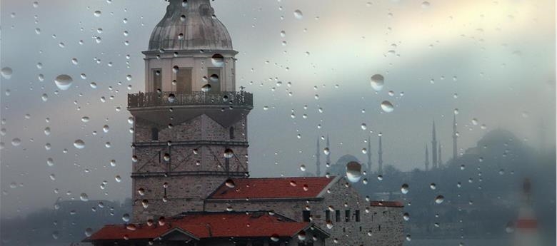 İSTANBUL’DA ÖĞLEDEN SONRA YAĞMUR GERİ GELİYOR