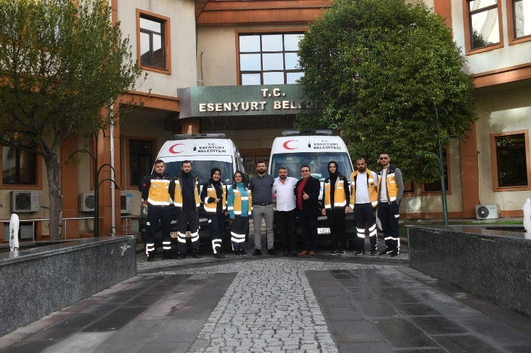 ESENYURT BELEDİYESİ’NİN AMBULANSLARI 7/24 HİZMET VERMEYE BAŞLADI