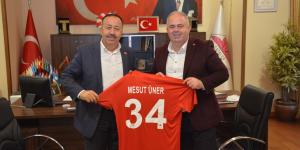 ÇATALCA SPOR KULÜBÜN’DEN BAŞKAN MESUT ÜNER’E  TEŞEKKÜR ZİYARETİ