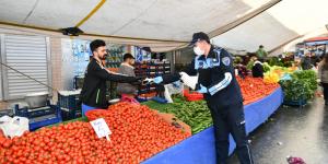 ESENYURT ZABITASI PAZAR YERLERİNDE DENETİMLERİNİ SÜRDÜRÜYOR