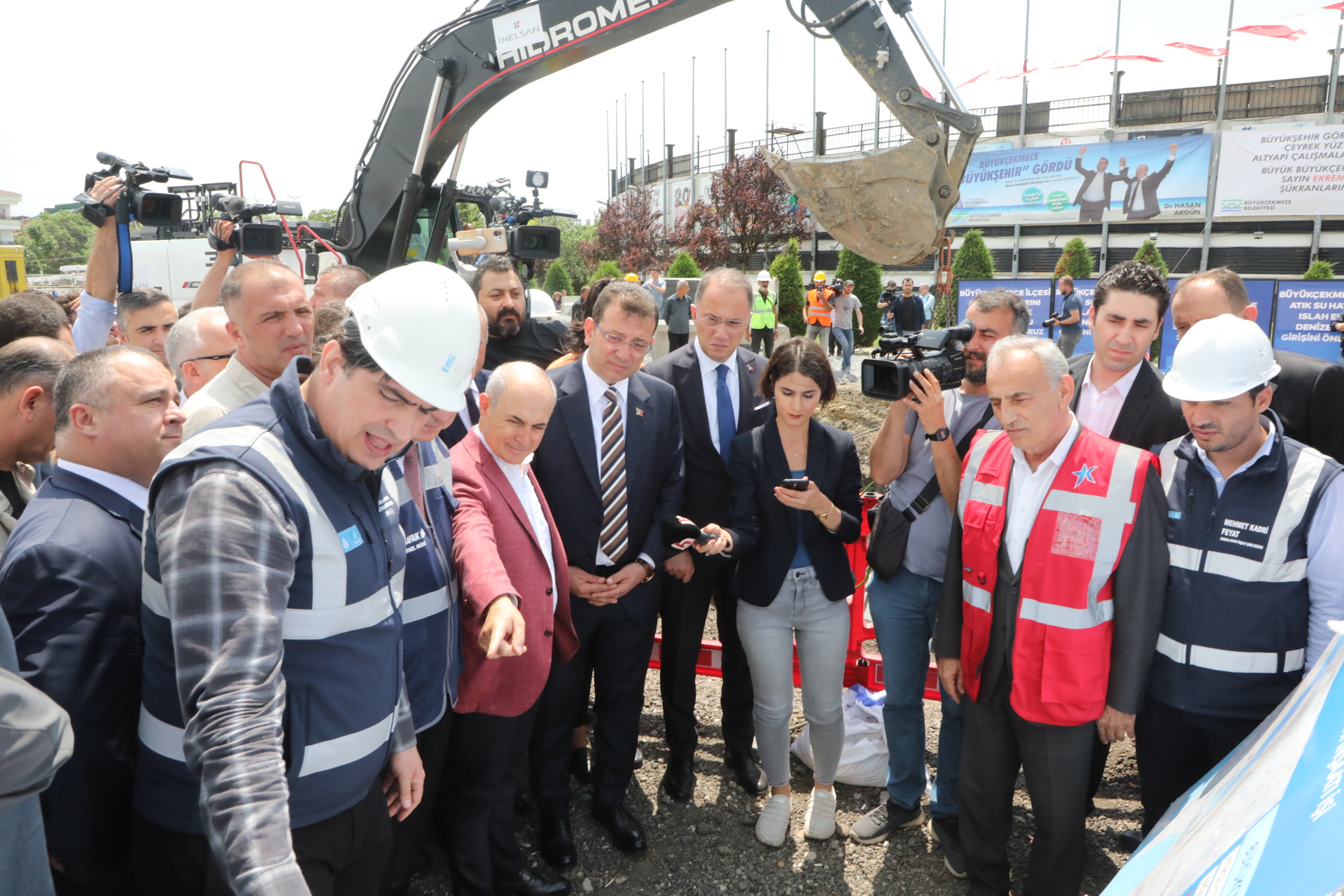 BÜYÜKŞEHİR’İN BÜYÜKÇEKMECE’DEKİ YATIRIMLARI OLASI FELAKETİ ÖNLEDİ