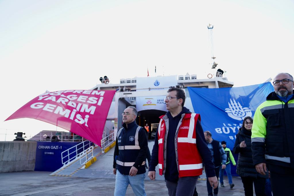 İBB’NİN İKİ GEMİSİ HATAY’DA GÖREVE BAŞLADI