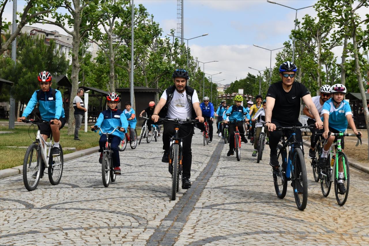 BAŞKAN BOZKURT’TAN 6 KİLOMETRELİK BİSİKLET YOLU MÜJDESİ