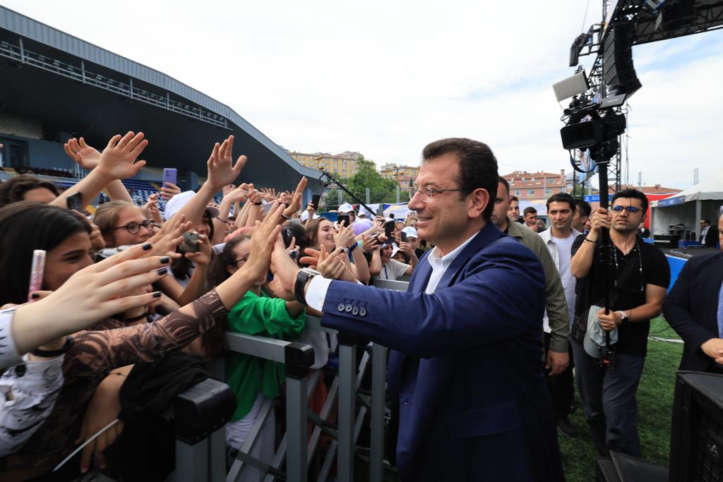 İMAMOĞLU: CUMHURİYET’İN DEĞERLERİNİ SEKTEYE UĞRATTIĞINIZDA MEMLEKETİN GELECEĞİ KARANLIKTA KALIR