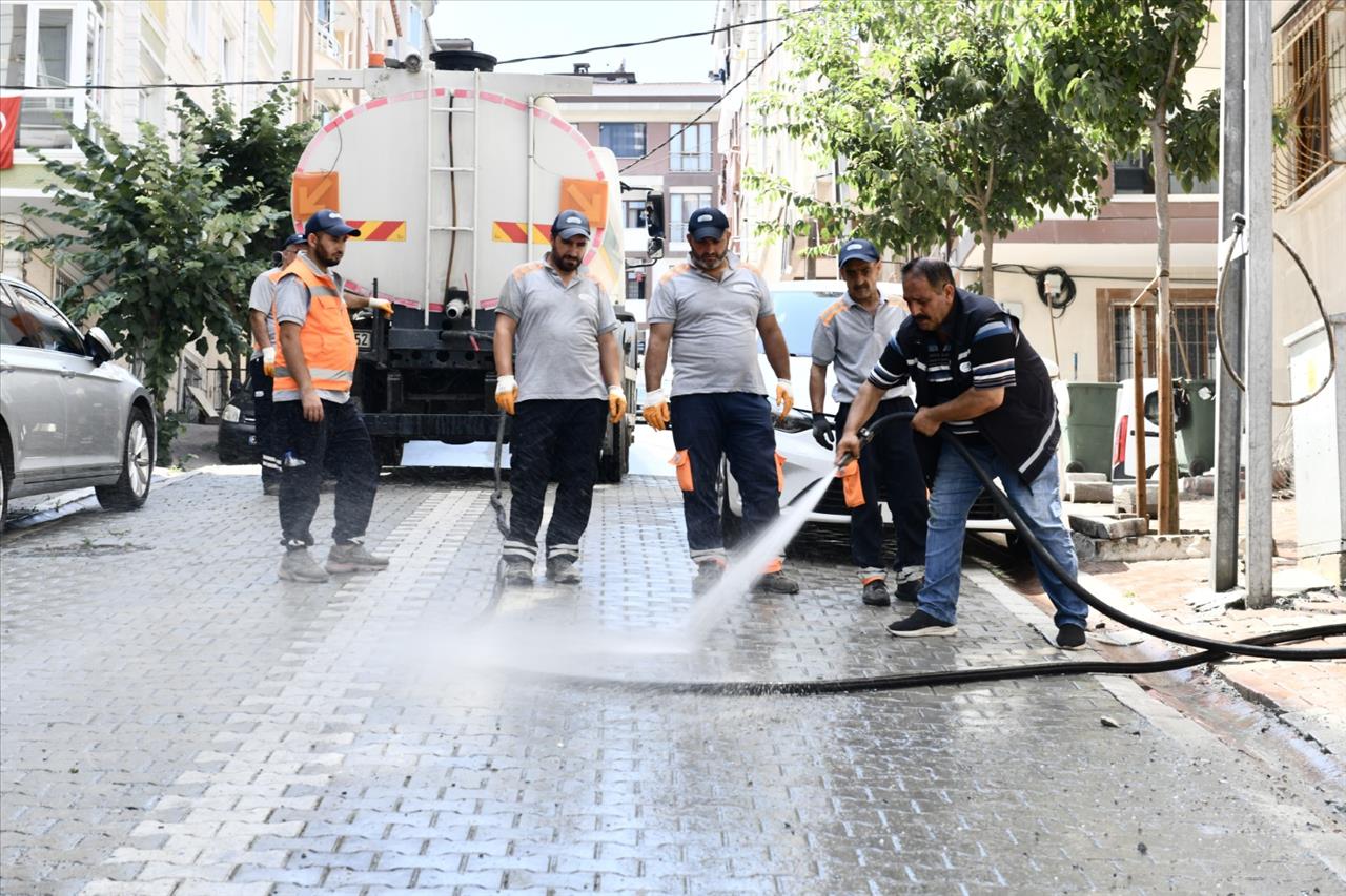 VATANDAŞLAR TALEP EDİYOR, ESENYURT BELEDİYESİ ÇÖZÜYOR