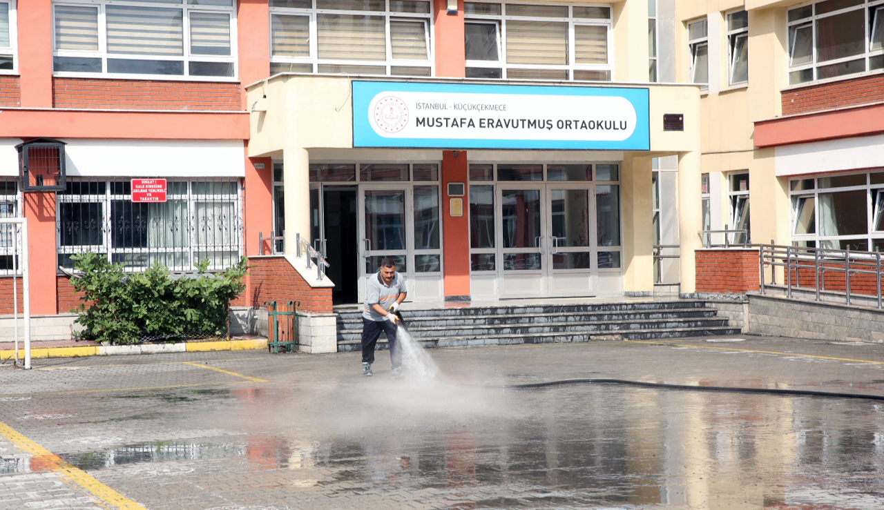 KÜÇÜKÇEKMECE BELEDİYESİ’NDEN YENİ DÖNEMDE EĞİTİME TAM DESTEK