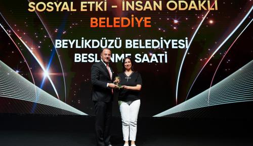 BESLENME SAATİ UYGULAMASI’NA ÖDÜL