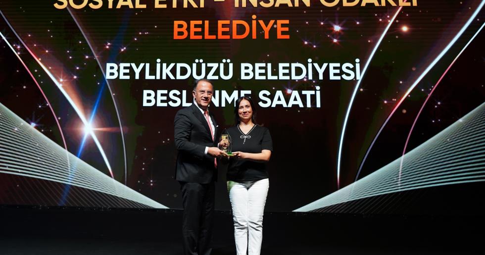 BESLENME SAATİ UYGULAMASI’NA ÖDÜL