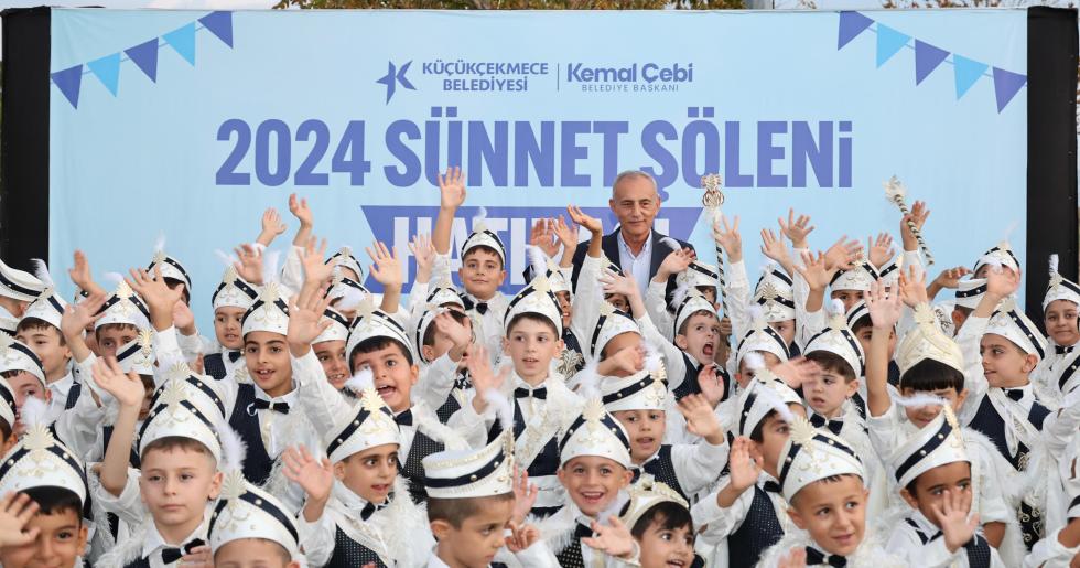 KÜÇÜKÇEKMECE’DE DÜĞÜN TADINDA TOPLU SÜNNET ŞÖLENİ