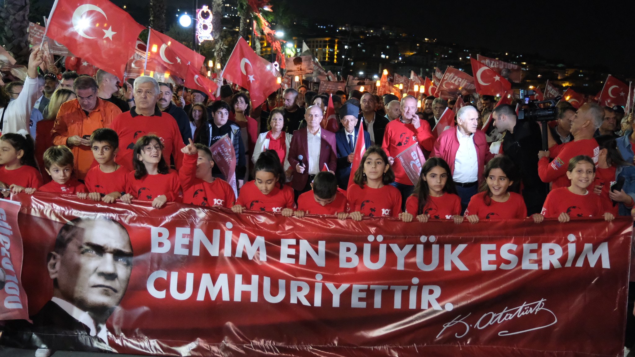 BAŞKAN AKGÜN: ATATÜRK’ÜN GÖSTERDİĞİ AYDINLIK YOLDA İNANÇ VE AZİMLE YÜRÜMEYE DEVAM EDECEĞİZ!