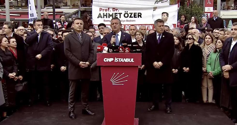 ÖZGÜR ÖZEL: AHMET ÖZER GÖREVİNİN BAŞINDA GEÇENE KADAR DİRENİŞE DEVAM EDECEĞİZ…