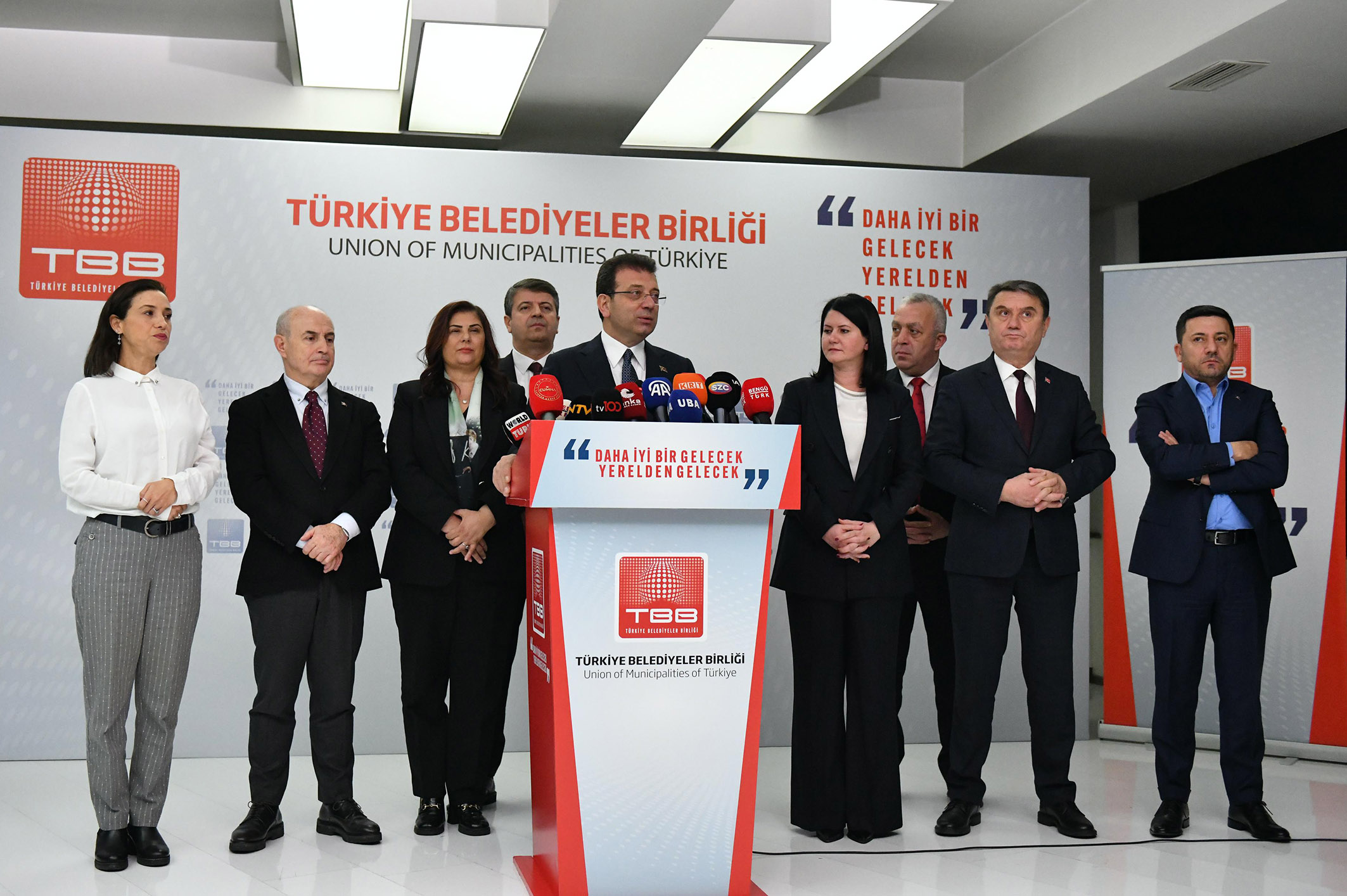 İMAMOĞLU:  “TBB OLARAK SIĞINMACILARIN GÜVENLİ GERİ DÖNÜŞÜ İÇİN SORUMLULUKTAN KAÇMAYACAĞIZ”