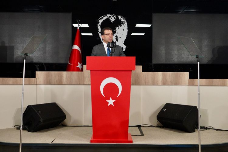 İMAMOĞLU: MADEM HEDEFİNİZ BENİM; MERT OLUN, ONAYIN BENİM CEZAMI, MİLLETİ RAHAT BIRAKIN KURTULUŞ YOK TEK BAŞINA YA HEP BERABER YA HİÇBİRİMİZ